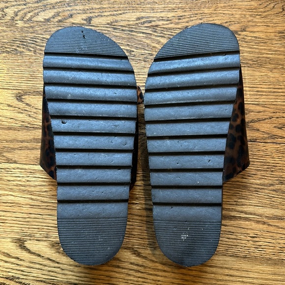 Zara sandals with animal print.  🌸 3 for $17 - Picture 3 of 3